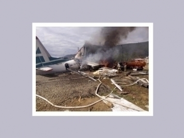 превью публикации Пассажиры горящего самолета помогли эвакуироваться слабовидящему человеку