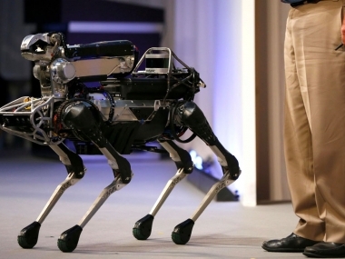 превью публикации «Робот-собака» поможет незрячим людям ориентироваться на узких улицах